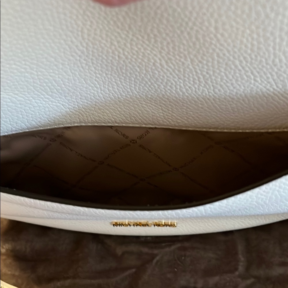 Michael Kors Cream Shoulder Bag - Picture 5 of 8